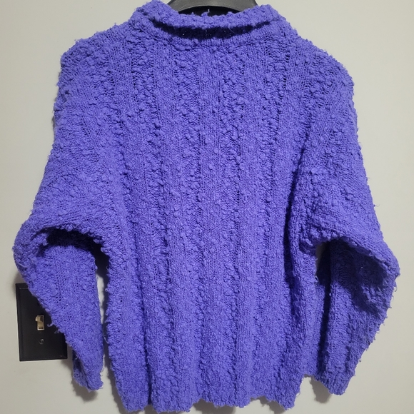 Vintage Here's A Hug Inc. Collared Textured Acrylic Sweater - Picture 5 of 5